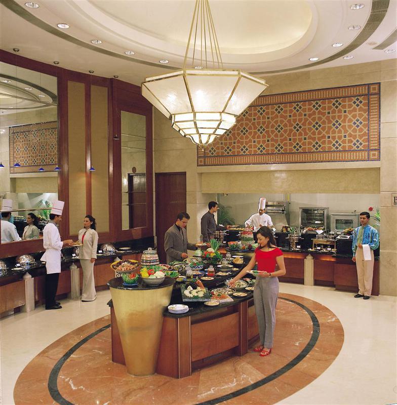 Sheraton New Delhi Hotel Restaurant bilde